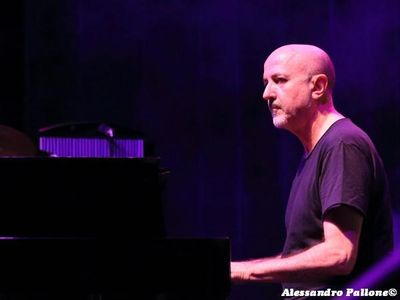 Vecchioni sulla Treccani parla della canzone italiana e loda Jovanotti