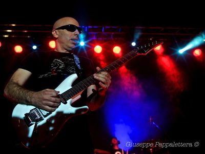 In aprile il primo album di Satriani, Hagar, Anthony e Smith