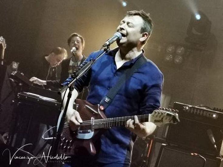 Manic Street Preachers: &apos;I gruppi di oggi? Fanno musica per spot pubblicitari&apos;