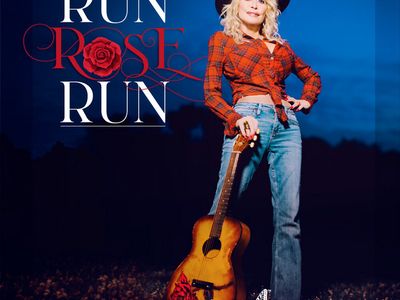 Dolly Parton: &apos;Mi sento la nonna &apos;adottiva&apos; di Miley Cyrus&quot;