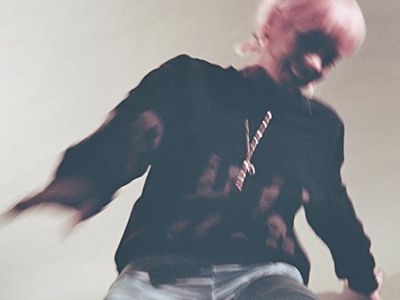 Lily Allen: ascolta la nuova &apos;L8 CMMR&apos;, dalla colonna sonora di &apos;Girls&apos;