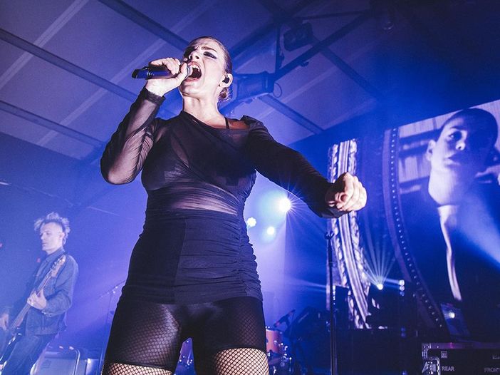 Emma: &quot;Dal vivo nei club non ti puoi nascondere&rdquo;