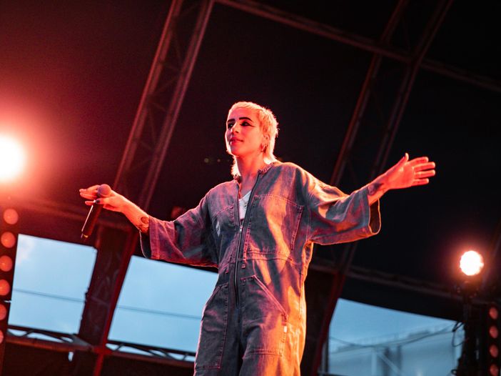 Un po' Al Bano e Romina, un po' Die Antwoord: i Coma Cose dal vivo fanno magie Un po' Al Bano e Romina, un po' Die Antwoord: i Coma Cose dal vivo fanno magie