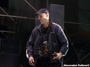 Fabri Fibra a sei zeri