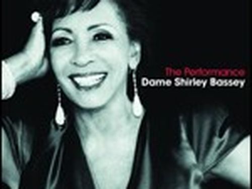 Shirley Bassey, il nuovo disco lo pubblica la Universal