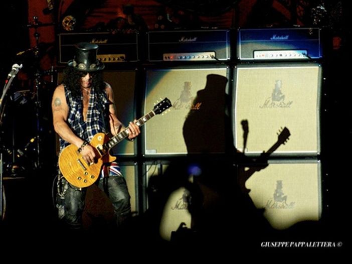Slash: 16 brani completati per il nuovo disco Slash: 16 brani completati per il nuovo disco