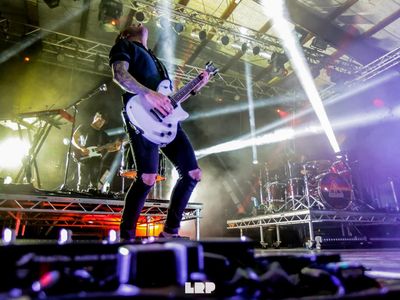 I Papa Roach annunciano un nuovo album su Dreamworks per l'estate 2002