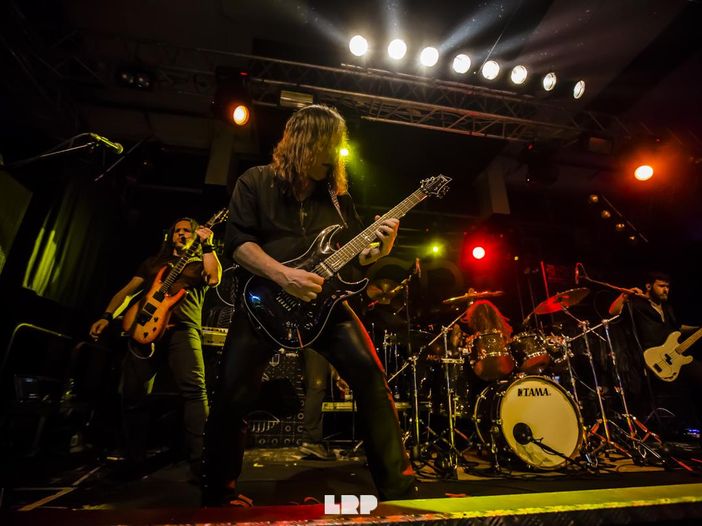 Nuova vita per gli Angra