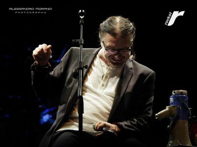 Stasera (negli USA) Patton - ex Faith No More -  presenta il suo nuovo gruppo