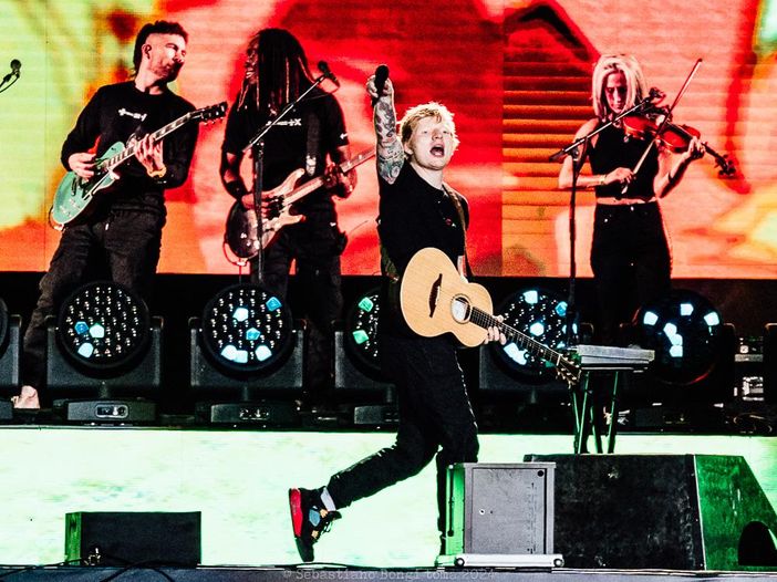 Ed Sheeran annuncia un concerto a Roma a giugno 2025