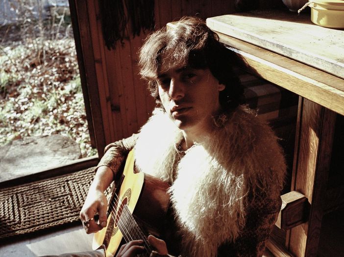 Il pop malinconico di Leonardo Zaccaria Il pop malinconico di Leonardo Zaccaria