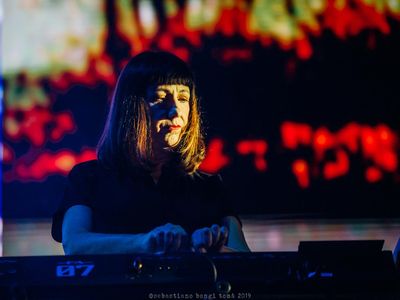 Hook dei New Order al lavoro con Rourke degli Smiths