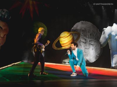 Music Control: Mika passa in testa e scalza Vasco dalla vetta