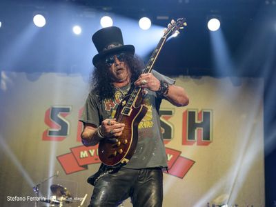 Slash e gli ex-Guns in cerca di una nuova voce per il gruppo