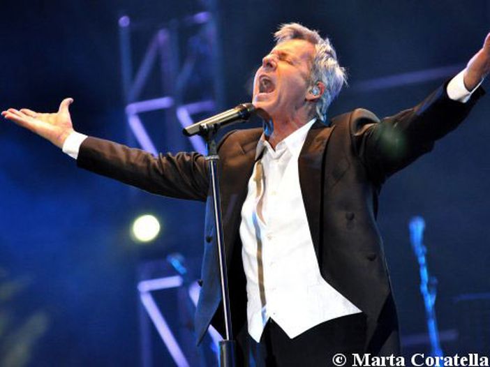 Le prime 10 canzoni italiane da classifica: “E tu” di Claudio Baglioni Le prime 10 canzoni italiane da classifica: “E tu” di Claudio Baglioni