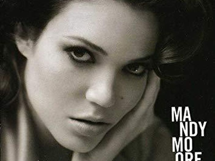 Mandy Moore pubblica una nuova canzone dopo dieci anni