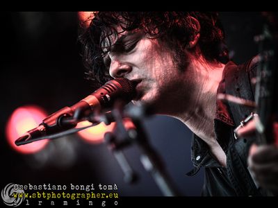 Black Rebel Motorcycle Club: Robert Levon Been condannato per lesioni