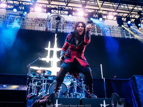 Pirateria musicale: nei guai oltre 3000 fan dei Lacuna Coil