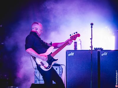 Triathlon per Cult, Wallflowers e Jesus Jones