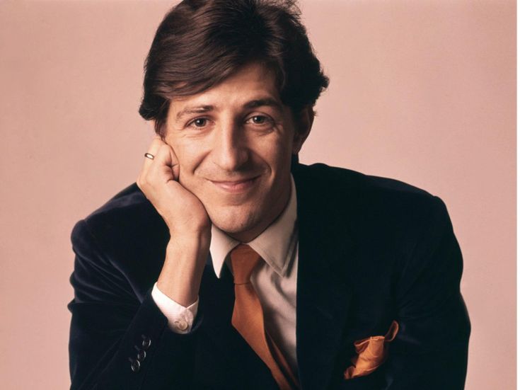 Presentato &apos;Qualcuno era... Giorgio Gaber&apos;, il documentario dedicato a Gaber
