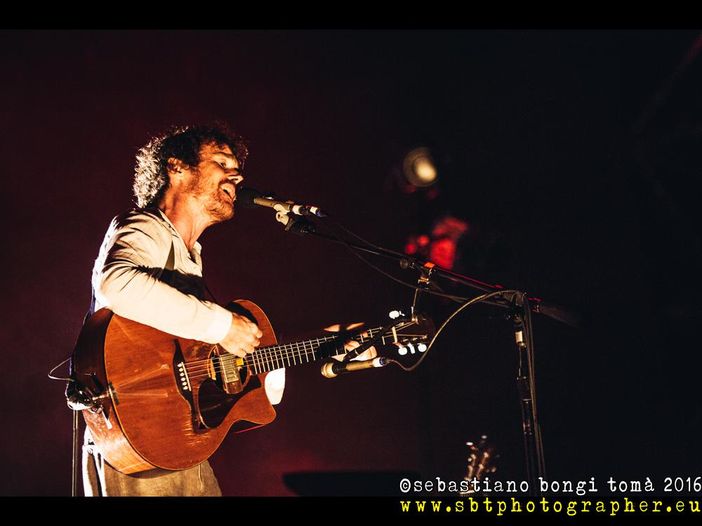 Damien Rice gioca con le luci e con le emozioni