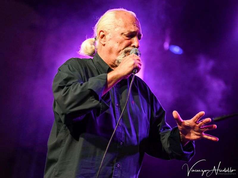 30 luglio 2025 - Fiera del Pesco - Piazza Italia - Canale d'Alba (Cn) - Eugenio Finardi in concerto 30 luglio 2025 - Fiera del Pesco - Piazza Italia - Canale d'Alba (Cn) - Eugenio Finardi in concerto