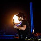 8 luglio 2017 - Pistoia Blues Festival - Piazza del Duomo - Pistoia - Alessandro Mannarino in concerto