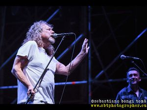 Robert Plant: 'Scherzavo, non mi sono sposato'