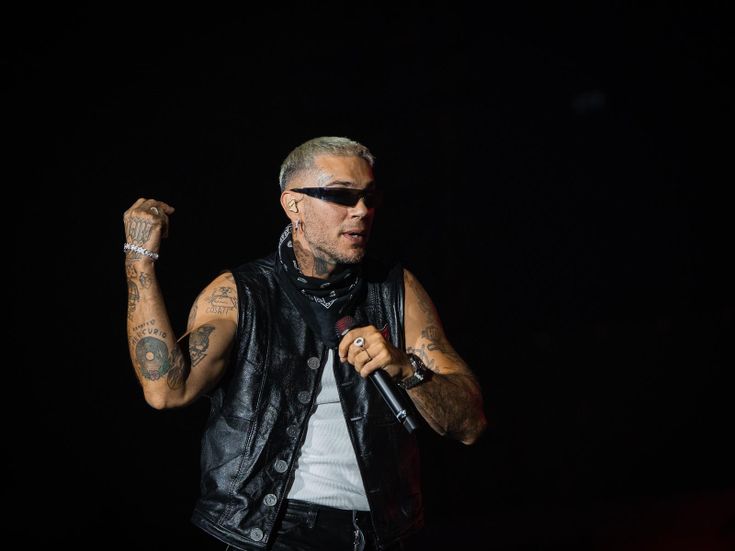 Emis Killa nella colonna sonora del nuovo film di Aldo, Giovanni e Giacomo