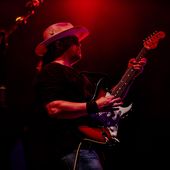 9 luglio 2023 &ndash; Parco Caserme Rosse - Bonsai Garden - Bologna &ndash; Gianluca Grignani in concerto