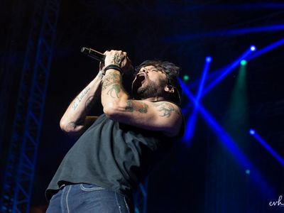 Fabrizio Moro:  il nuovo singolo è &apos;Sono come sono&apos;, tratto da &apos;L&apos;inizio&apos;