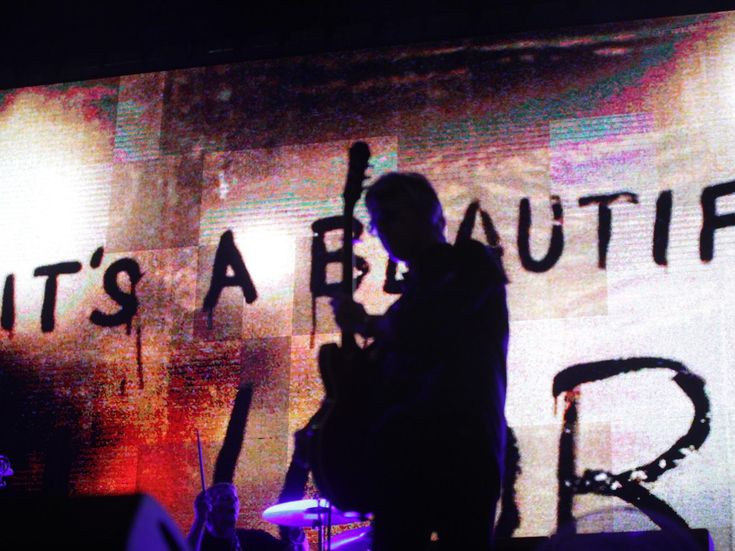 Noel Gallagher, in Rete il brano inedito &apos;Do the damage&apos;. ASCOLTA