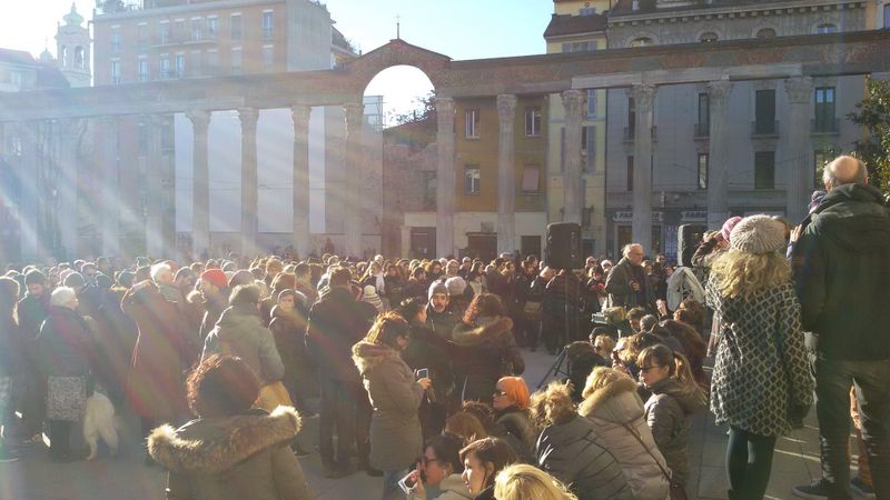 FlashMob alle Colonne di San Lorenzo a Milano il 17 gennaio