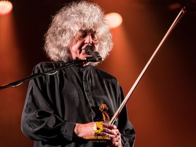 In un libro l’archetipo e le canzoni di Branduardi