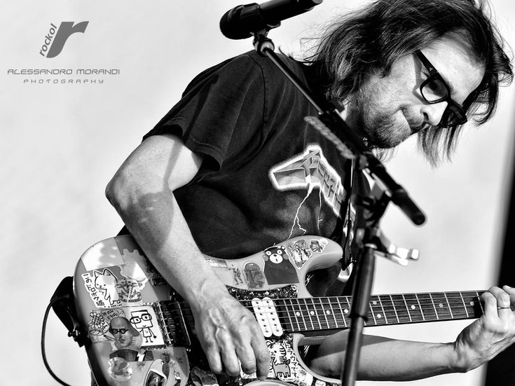 Weezer, reclutato il bassista temporaneo