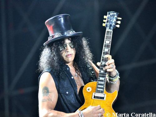 Slash, su Facebook un'applicazione video interattiva e a 360 gradi 