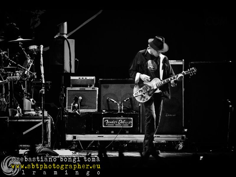 25 luglio 2013 - Lucca Summer Festival - Piazza Napoleone - Lucca - Neil Young in concerto