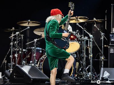 AC/DC fedeli alla linea: 'Non abbiamo bisogno di iTunes'