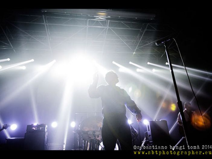Morrissey insultato da un fan abbandona il palco durante un concerto - VIDEO Morrissey insultato da un fan abbandona il palco durante un concerto - VIDEO