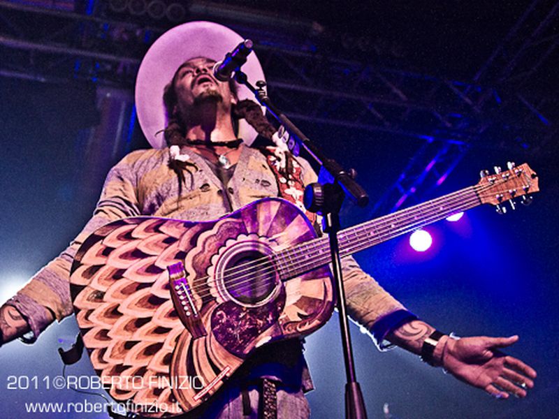 19 Ottobre 2011 - Magazzini Generali - Milano - Michael Franti &amp; Spearhead in concerto
