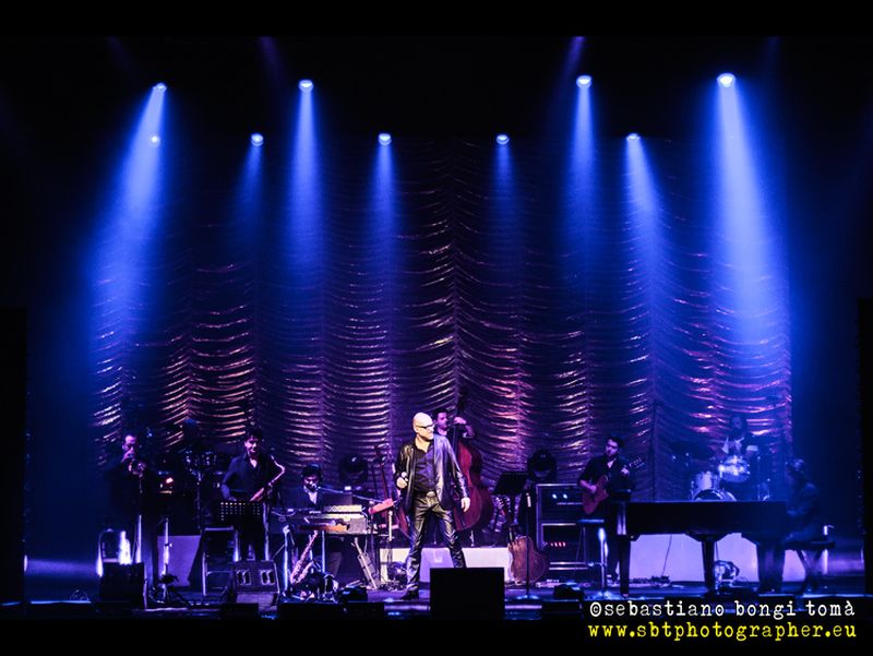 28 novembre 2013 - Teatro del Giglio - Lucca - Mario Biondi in concerto 28 novembre 2013 - Teatro del Giglio - Lucca - Mario Biondi in concerto