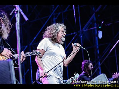 Robert Plant col suo nuovo gruppo al festival Womad