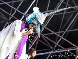 Concerti, Colapesce: tour estivo e nuova versione di &apos;Satellite&apos; con Meg
