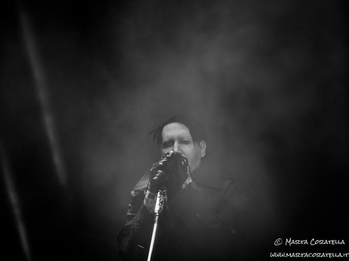 Marilyn Manson, online la versione integrale di &#039;Cupid carries a gun&#039; - ASCOLTA