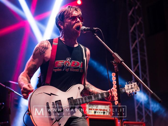 Eagles of Death Metal: &quot;Il titolo del nuovo album &egrave; nato da un insulto di Axl Rose&quot;