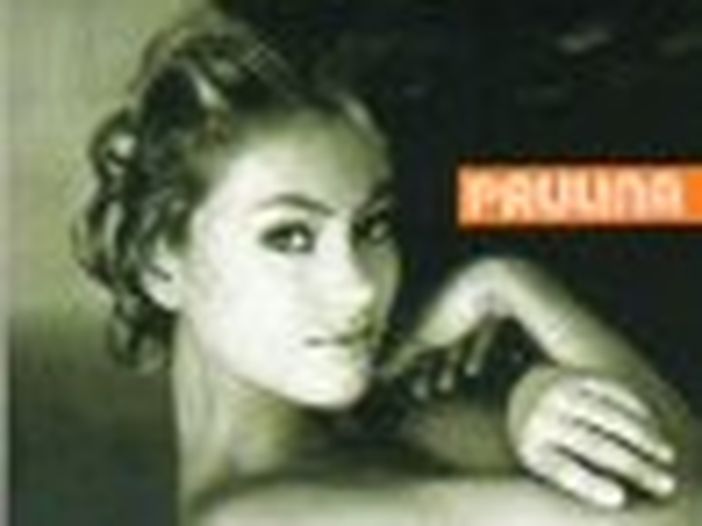 Paulina Rubio denunciata: vogliono 1 milione di dollari
