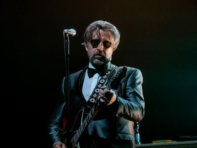 Eels miglior disco dell&apos;anno per il settimanale ‘Il Mucchio’.