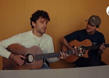 Mark Ambor suona live &quot;Belong Together&quot; per Rockol