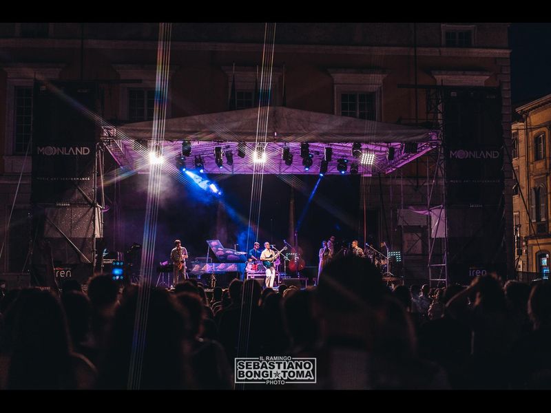 20 luglio 2021 - Moonland - Piazza Matteotti - Sarzana (Sp) - Venerus in concerto