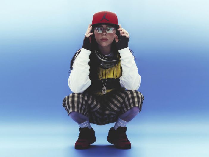 Billie Eilish in concerto invita sul palco a sorpresa Charli XCX